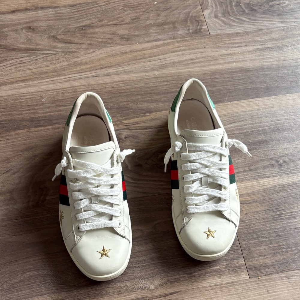 Gucci White Sneakers with Star and Stripe Detail